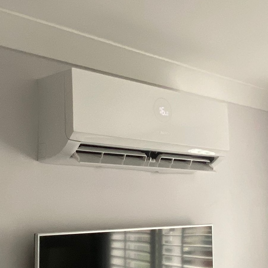 Air conditioning unit above a TV